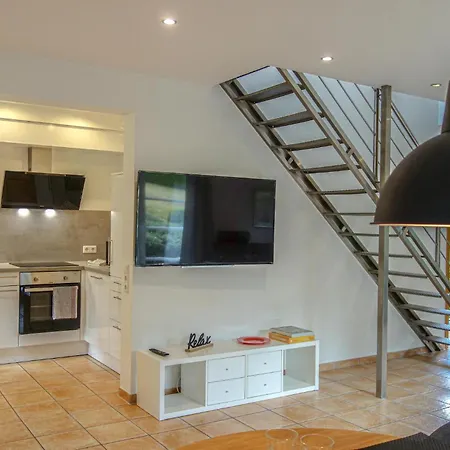 2 Bedroom Awesome In Casa de Férias Attendorn