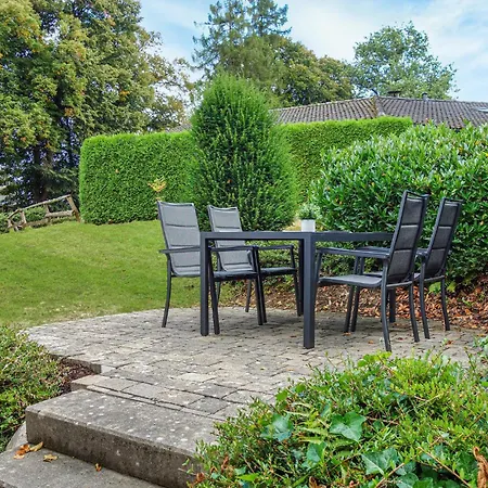 2 Bedroom Awesome In Casa de Férias Attendorn