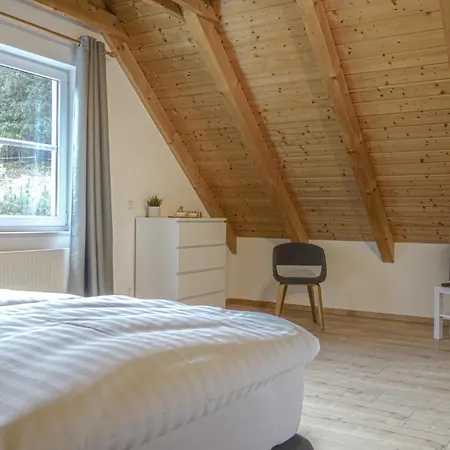 2 Bedroom Awesome In Casa de Férias Attendorn